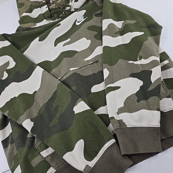 NIKE Camo Club Pullover Hoodie Green Camo MEN'S SIZE MEDIUM ‼️STAINS‼️AS-IS‼️... - Picture 12 of 16